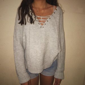 Light gray cross tie sweater🧟‍♀️